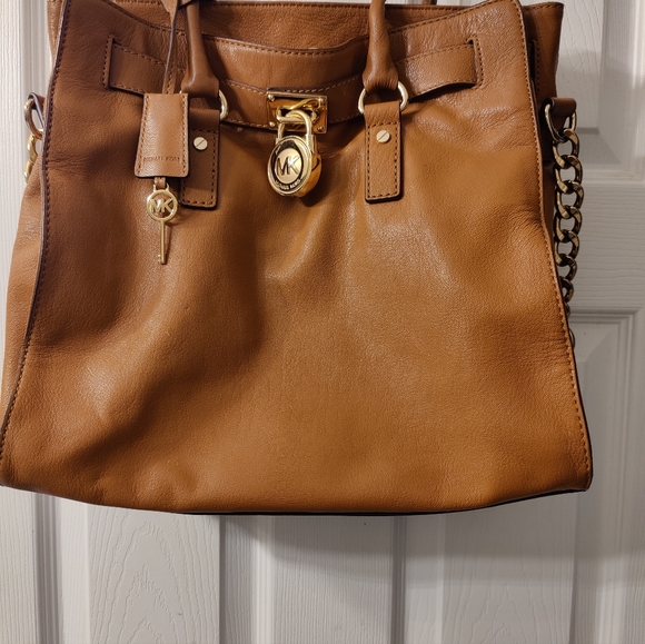 MK Michael Kors Hamilton Camel Brown Leather Large Tote - Picture 8 of 13